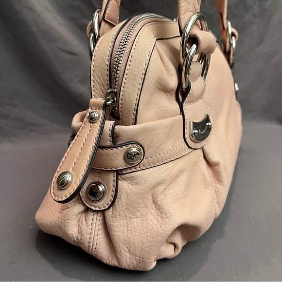B.Makowsky Pale Pink Pebble Leather Medium Shoulder Bag Purse Silver Pockets EUC - Picture 5 of 16